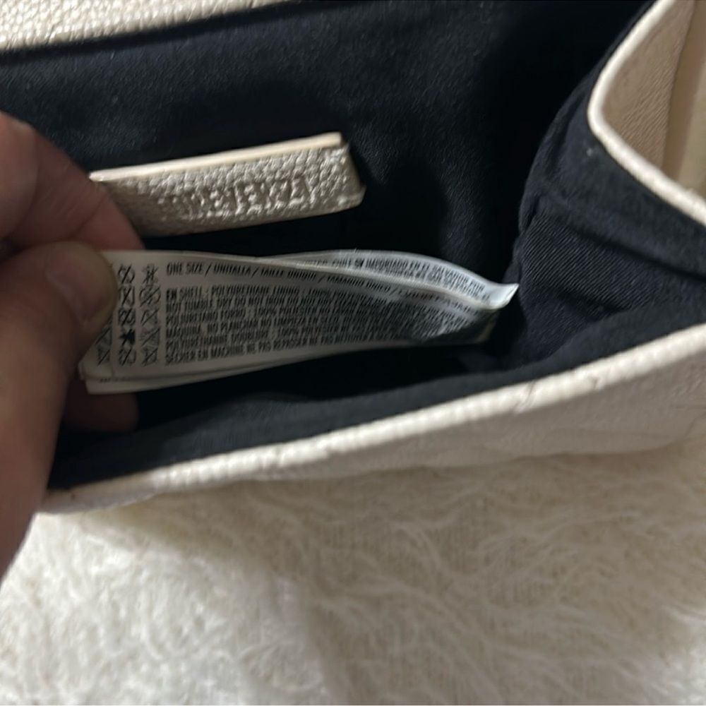 F21 Ivory Gold Tone Chain Strap Faux Leather Quilted Mini Crossbody Bag Purse - Picture 11 of 13